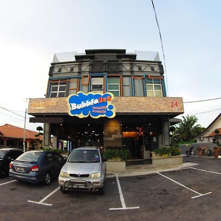 Tube Hotel Klebang Melaka Extérieur photo