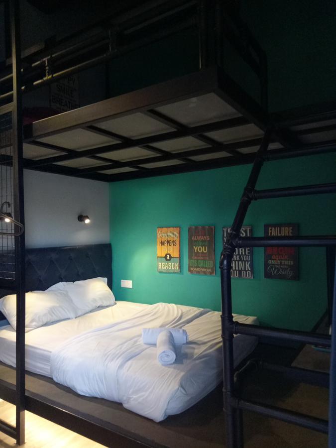 Tube Hotel Klebang Melaka Extérieur photo