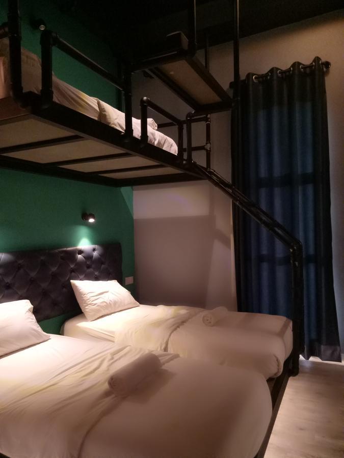 Tube Hotel Klebang Melaka Extérieur photo