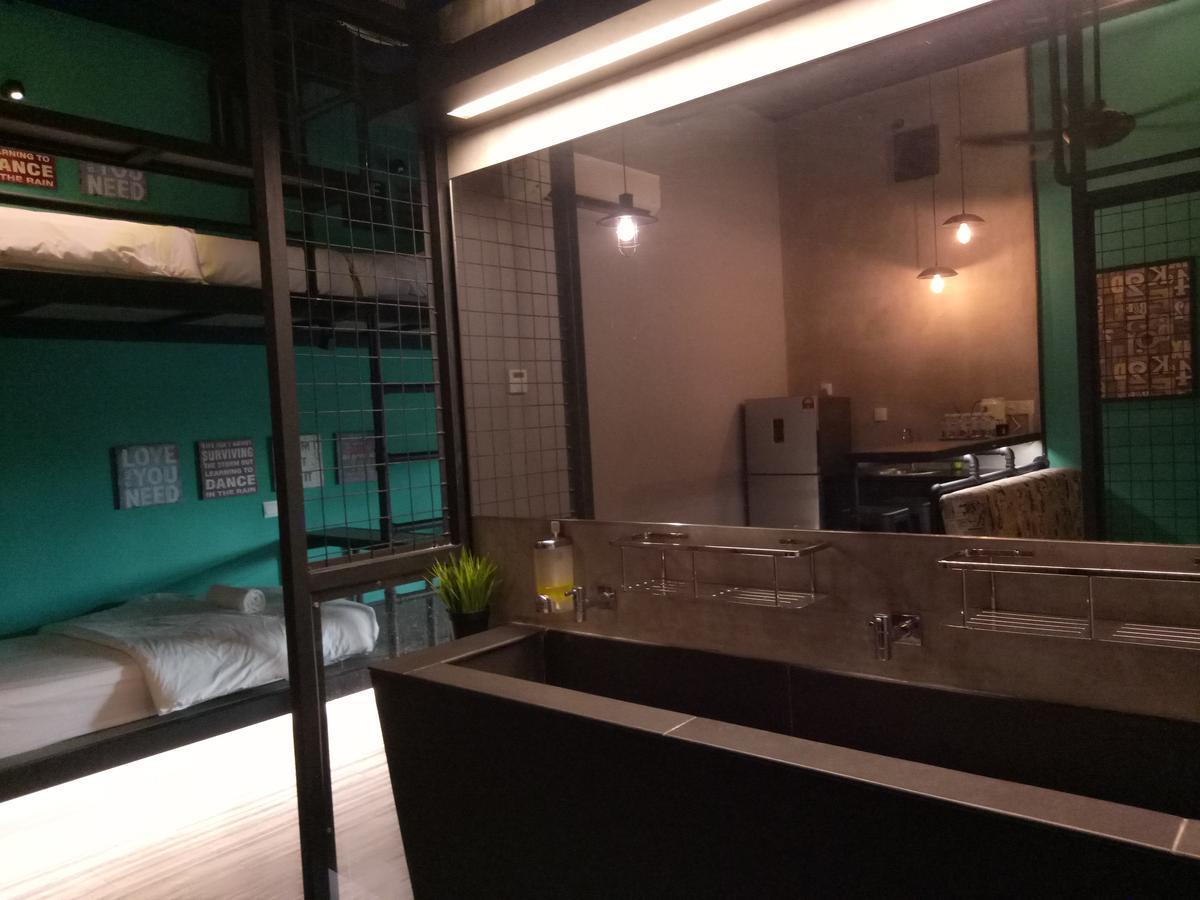 Tube Hotel Klebang Melaka Extérieur photo