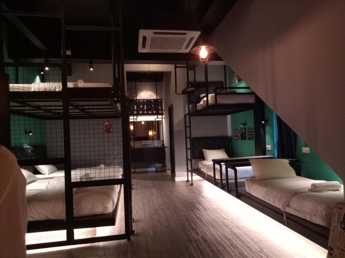 Tube Hotel Klebang Melaka Extérieur photo