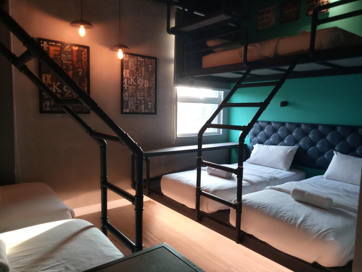 Tube Hotel Klebang Melaka Extérieur photo