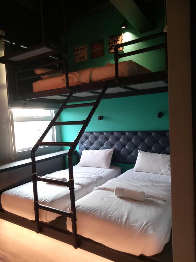 Tube Hotel Klebang Melaka Extérieur photo