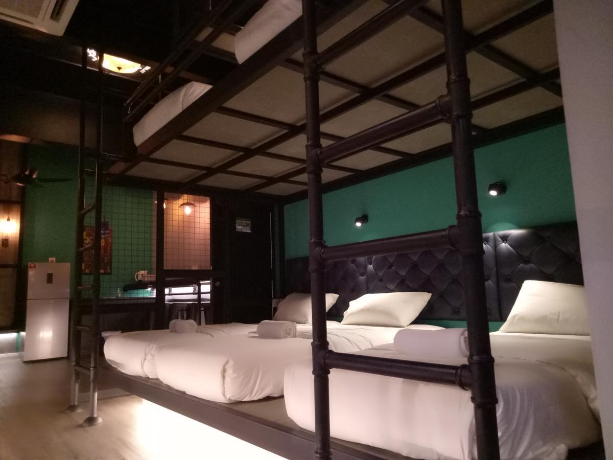 Tube Hotel Klebang Melaka Extérieur photo